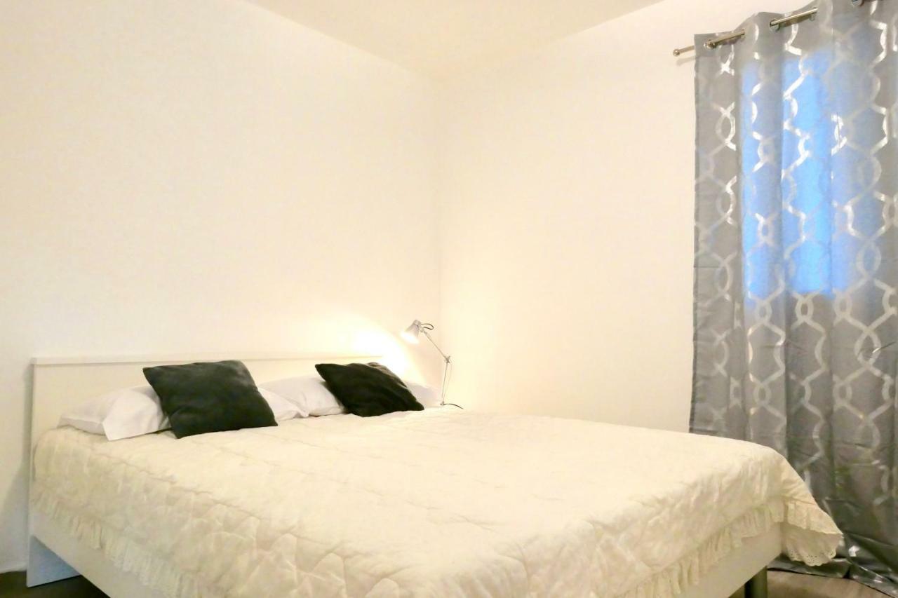 Antonia Apartments Zavalatica Extérieur photo