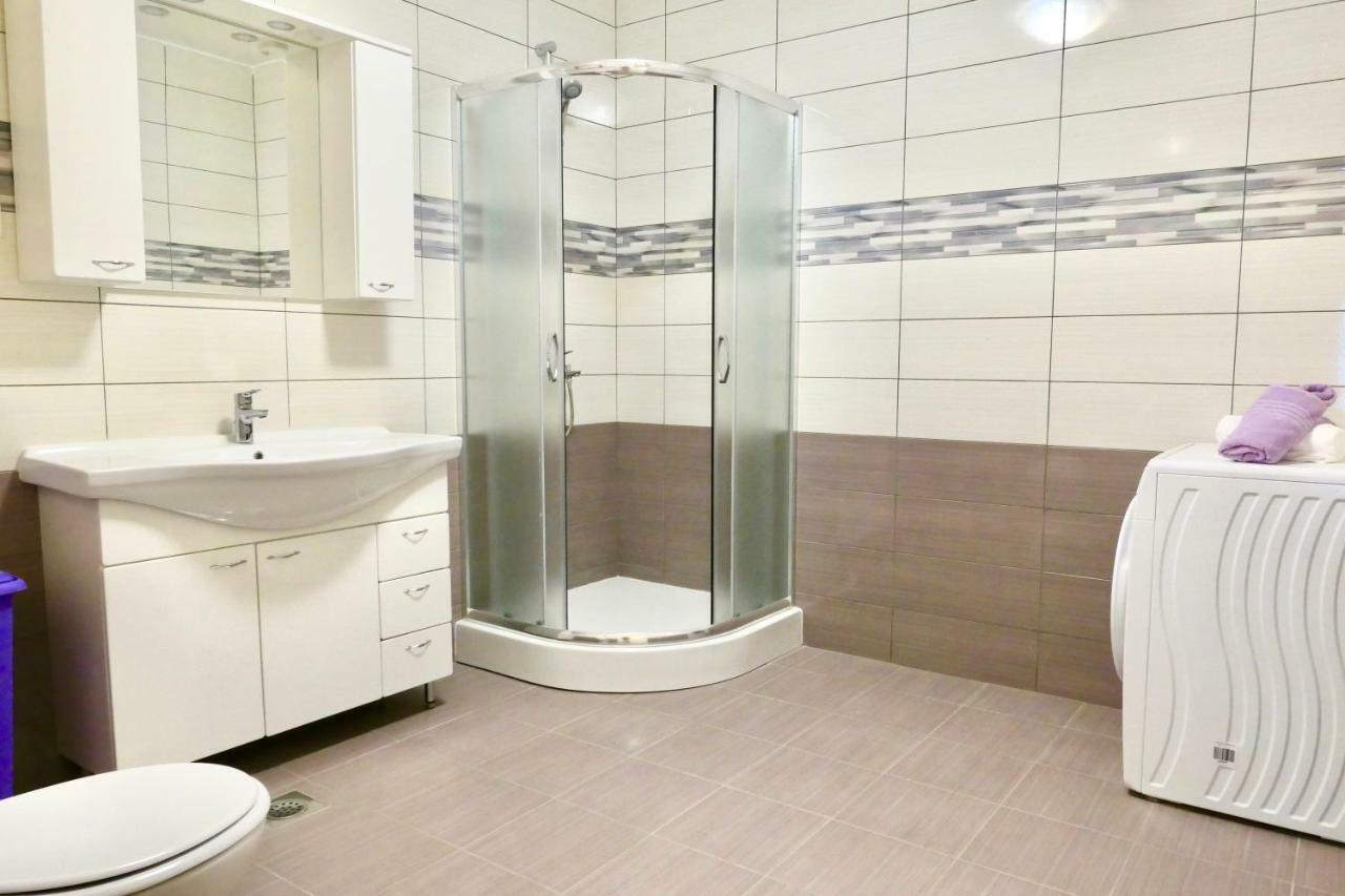 Antonia Apartments Zavalatica Extérieur photo